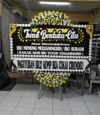 Papan Bunga di Leran Sluke